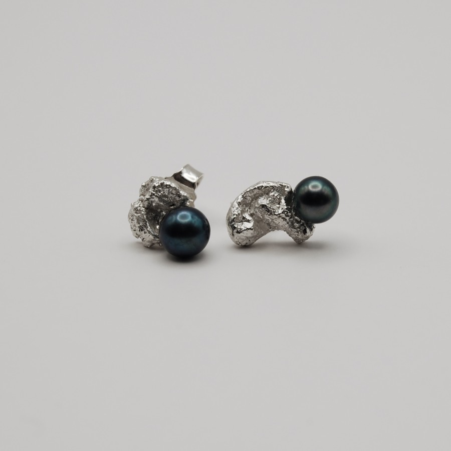 Golden Nugget earrings with pearl Golden Nugget earrings with pearl