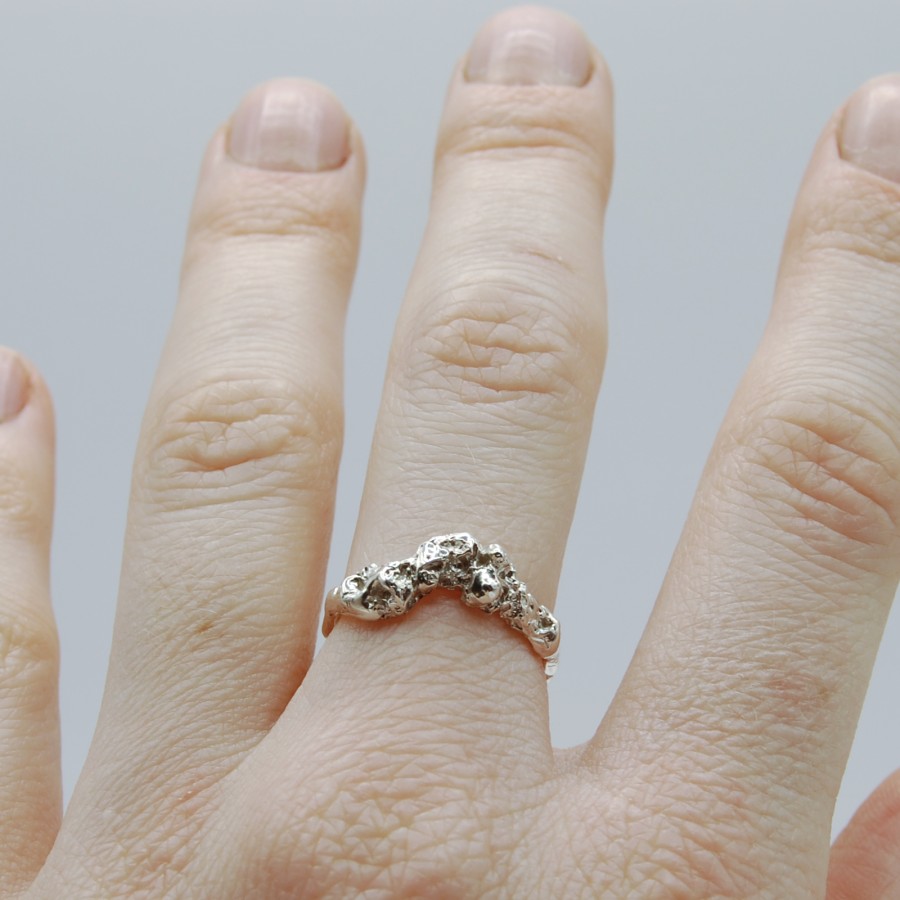 Crawling beast silver ring 