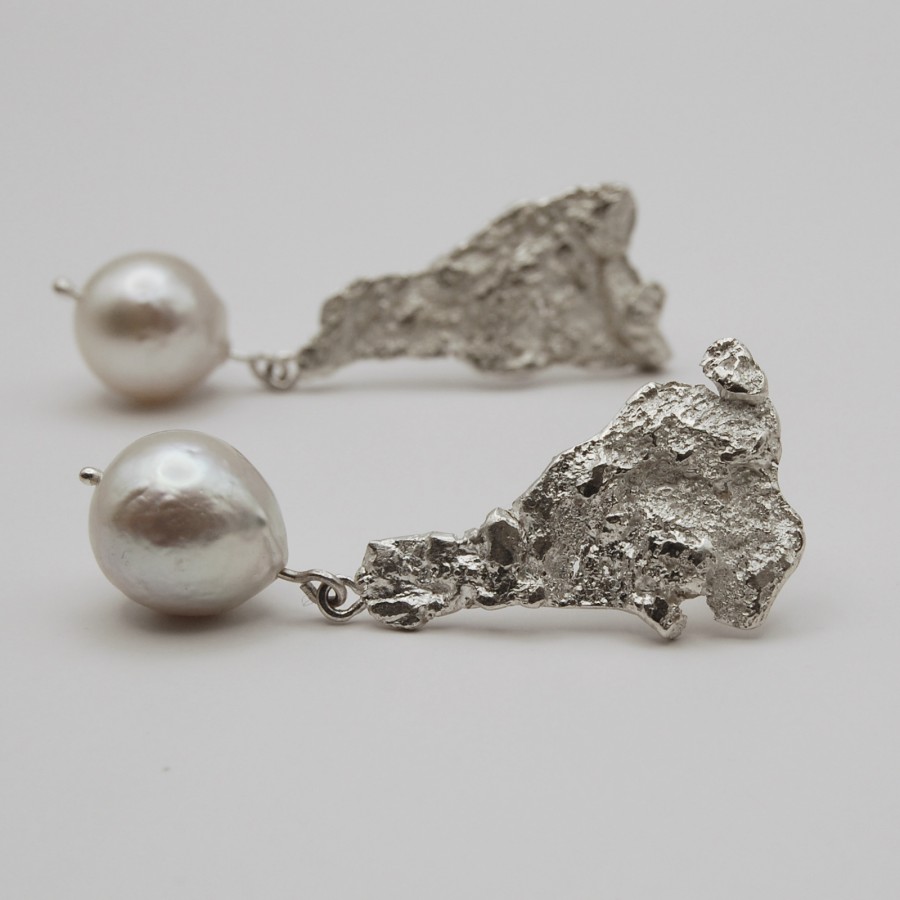 Medusa earrings with pearls Medusa earrings with pearls