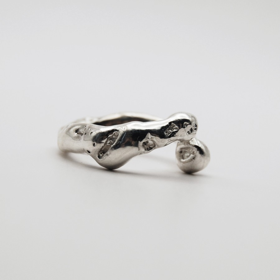 Twin ring