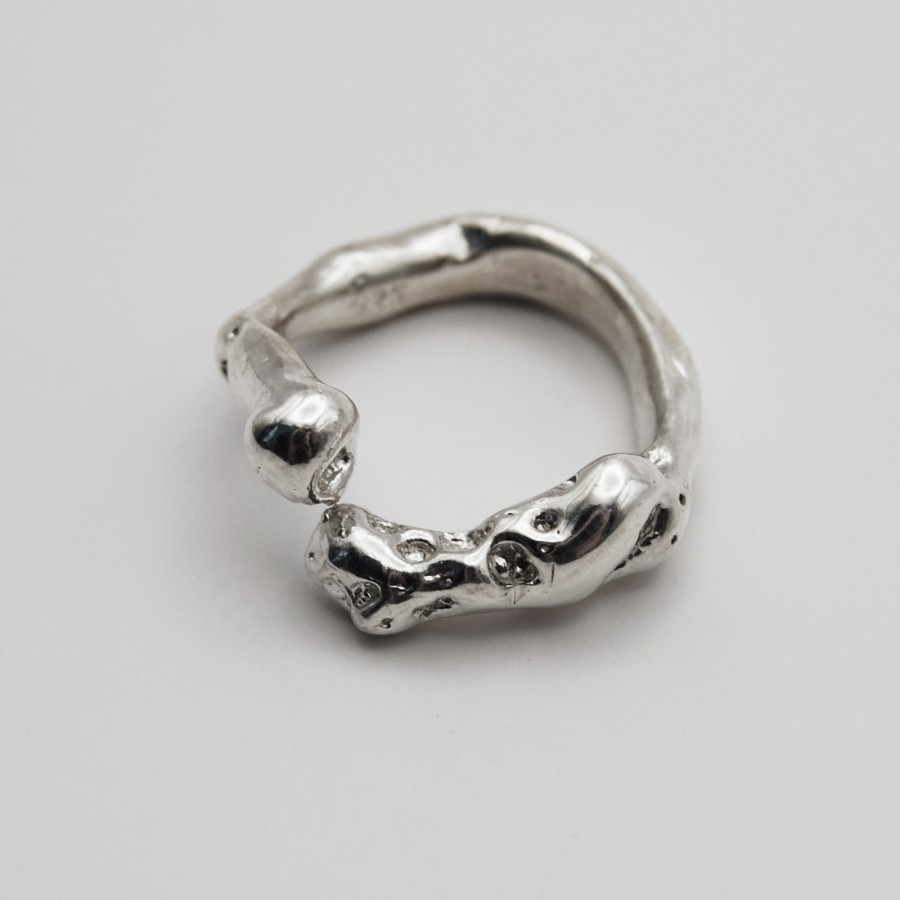 Twin ring