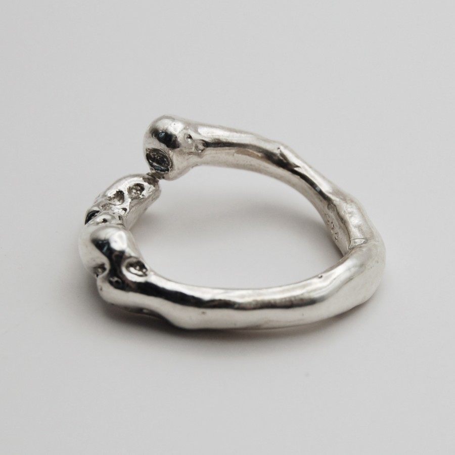 Twin ring