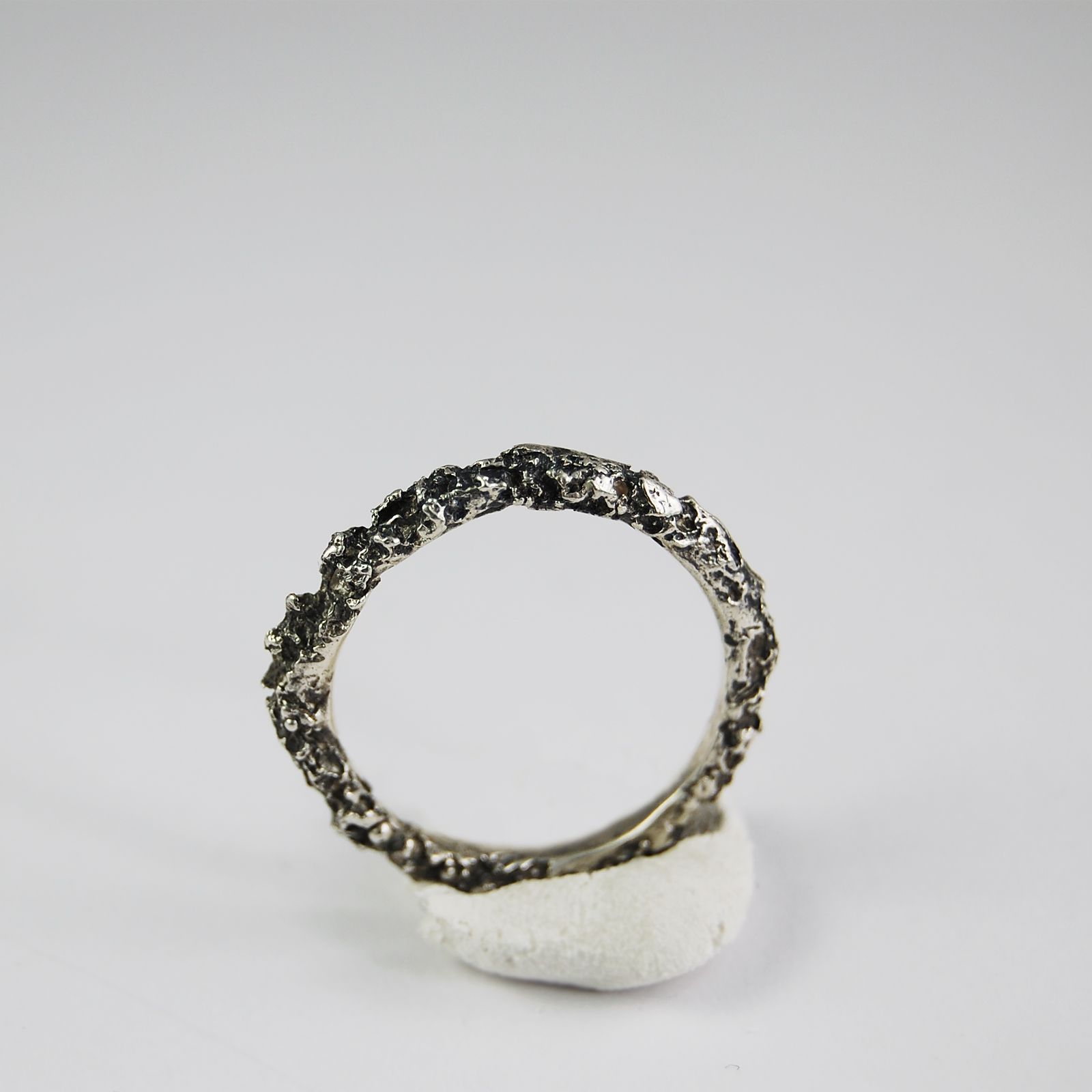 50pcs tibetan silver color round knitted texture ring frame design h1582